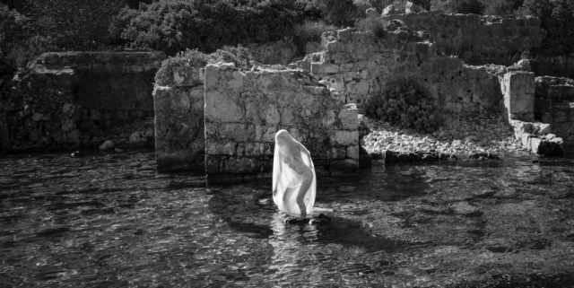 50x25Nereid’s Pause