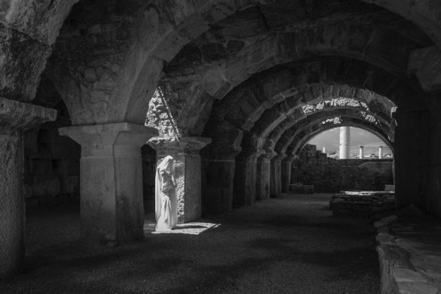 50×33 Threshold of Light